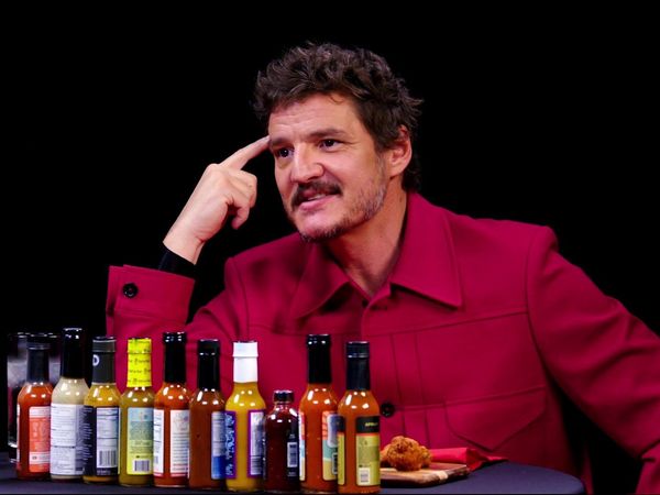 Hot Ones - Pedro Pascal Cries From His Head While Eating Spicy Wings