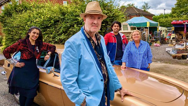 Celebrity Antiques Road Trip - Dean Sullivan and Tricia Penrose