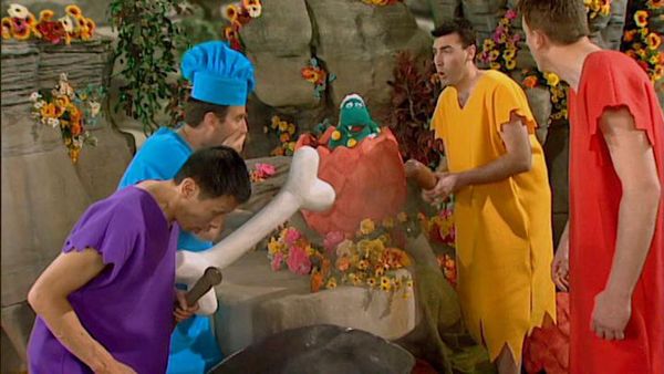 The Wiggles (Wiggles Show) - Dancing