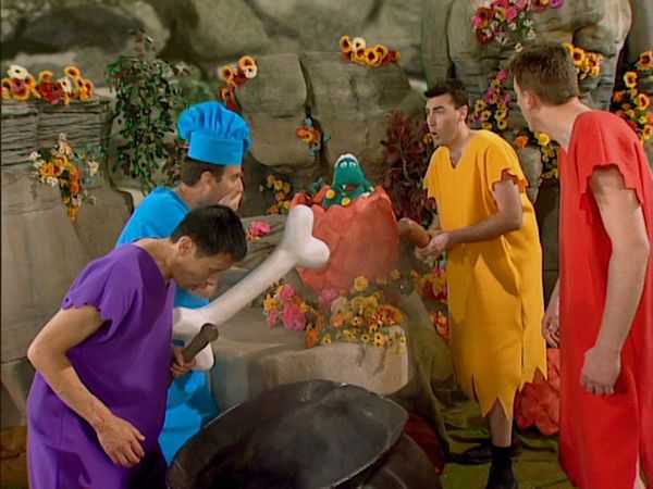 The Wiggles (Wiggles Show) - Dancing