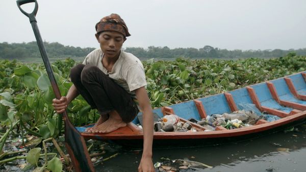 Guerreros Verdes - Indonesia, el Río Más Contaminado del Mundo