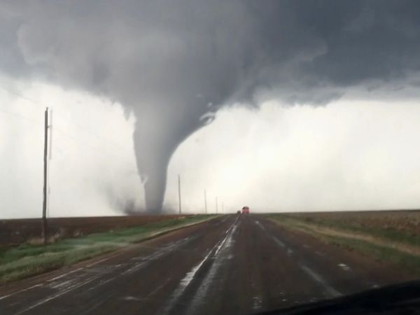 Tierra Feroz - Tornados