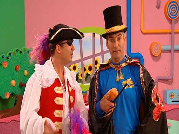 The Wiggles (Wiggles Show) - I Swing My Baton