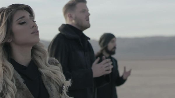 MTV Xmas - Pentatonix / Darlene Love / The Pogues / Robbie Williams & Nicole Kidman / Kelly Clarkson