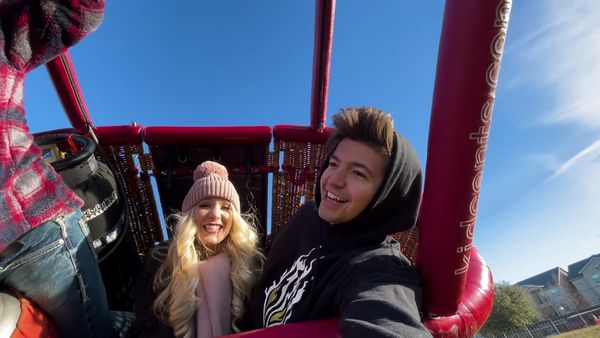 Preston & Brianna - Preston Surprised Me 5,000ft in the Air / I Built a Secret Minecraft City
