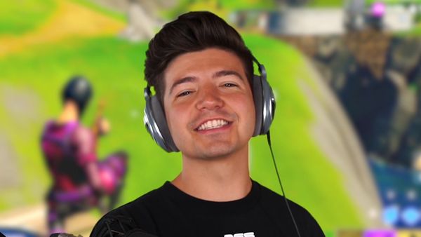 PrestonPlayz - TBNR Presents: Little Brother vs 14 Player Hide and Seek for 100k V-Bucks! / 1 Elimination = 1,000 V-Bucks with My Little Brother!