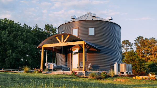 Tiny BNB - Sensational Silos