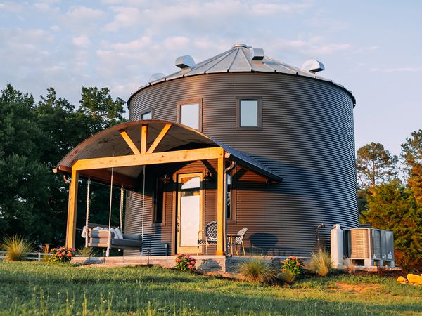 Tiny BNB - Sensational Silos