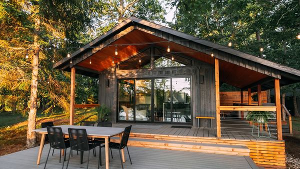 Tiny BNB - Waterfront Wonders