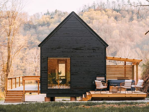 Tiny BNB - Sleek & Scandinavian Cozy Cabins