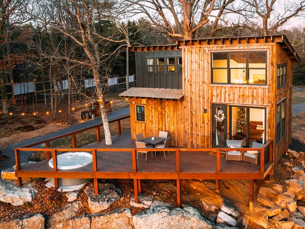 Tiny BNB - Tiny Treehouse Overlooks