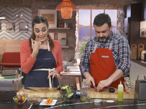 A Bocados - Papada Lacada Con Escarola