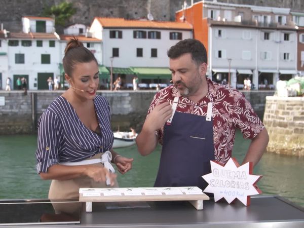 A Bocados - Gallo con crema de ajo y refrito