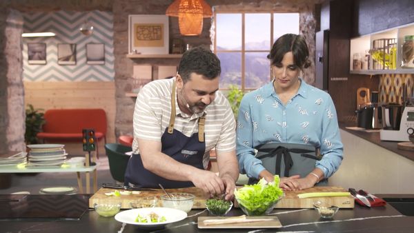 A Bocados - Conejo Al Ajillo Con Pimientos De Gernika