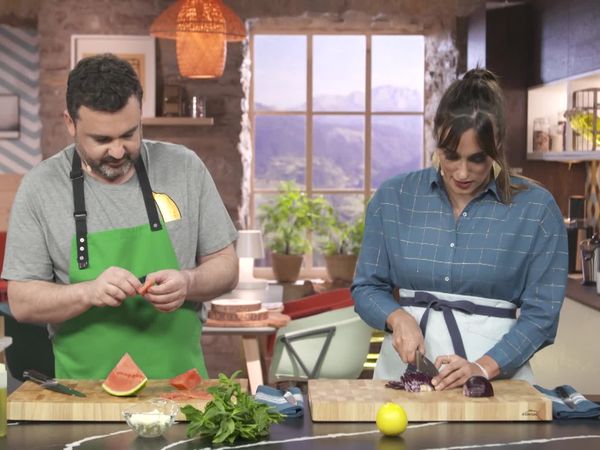 A Bocados - Entrecula Marinada Con Patata Y Kale