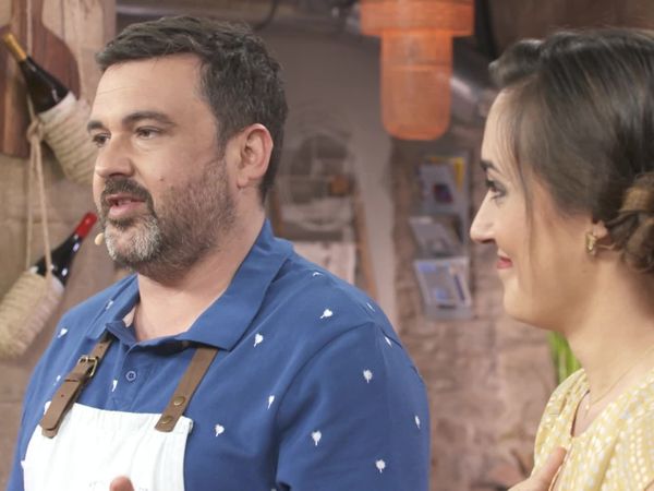 A Bocados - Presa De Cerdo Con Hongos Y Fideos De Arroz
