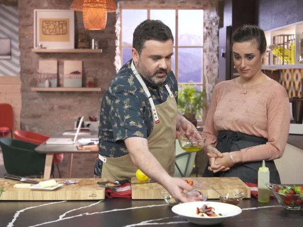 A Bocados - Rodaballo Asado Con Patatas En Salsa
