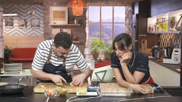 A Bocados - Jarrete Asado Con Pure De Colinabo