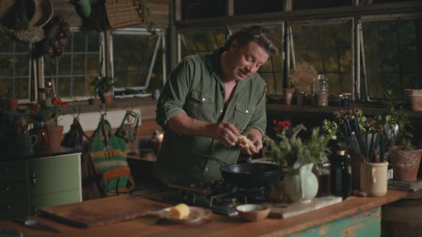 Jamie Oliver: Seasons - Episode 108