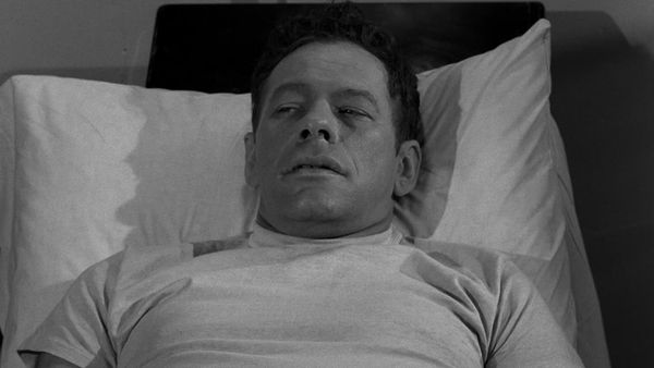 The Twilight Zone - The Thirty-Fathom Grave