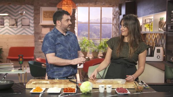 A Bocados - Merluza Con Berberechos, Tomate Y Esparragos
