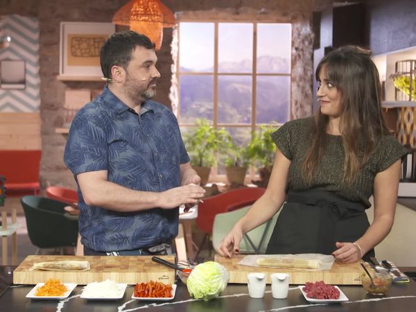 A Bocados - Merluza Con Berberechos, Tomate Y Esparragos
