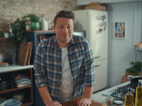 Jamie Oliver: Cooking For Less - Episode 103