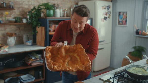 Jamie Oliver: Cooking For Less - Episode 105