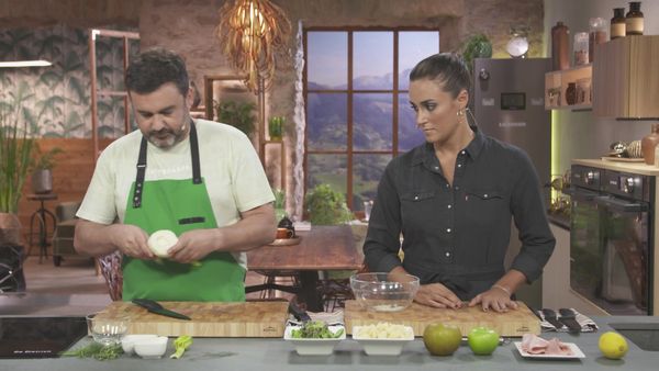 A Bocados - Salmonete Asado Con Vainas De Colores
