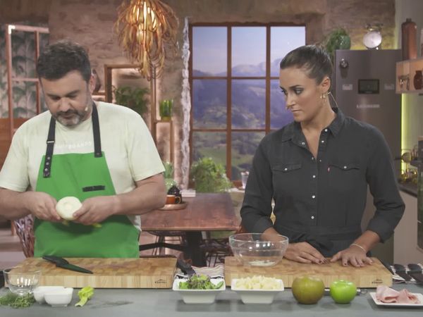 A Bocados - Salmonete Asado Con Vainas De Colores