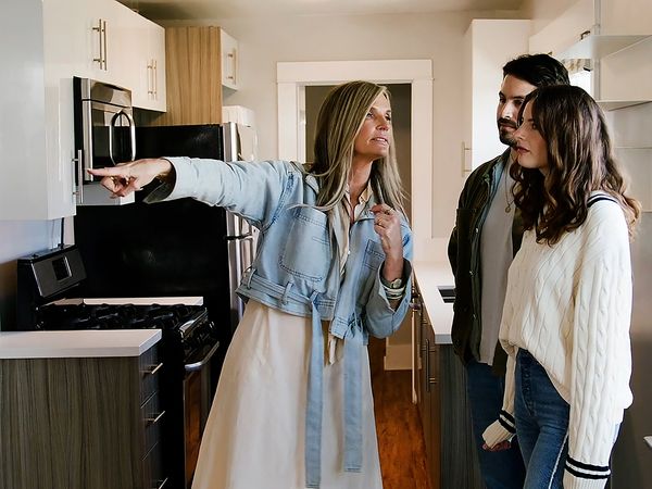The Vision Maker with Anne-Marie Barton - Skylar & Tyler's Blank Bungalow