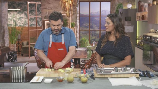 A Bocados - Txitxarro a la plancha con gazpacho verde