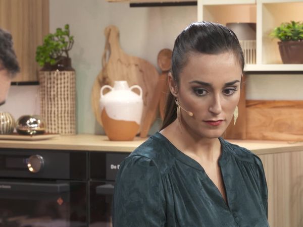 A Bocados - Lubina  en costra con pure de zanahoria y azafrán