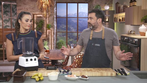 A Bocados - Guiso de pollo a las uvas con txakoli
