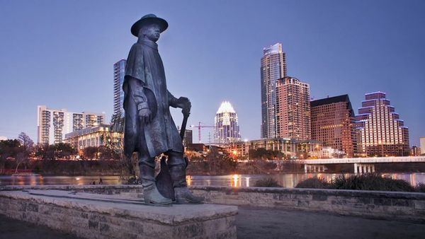 Landmarks: The Stages of Country Music - Don't Mess With Texas