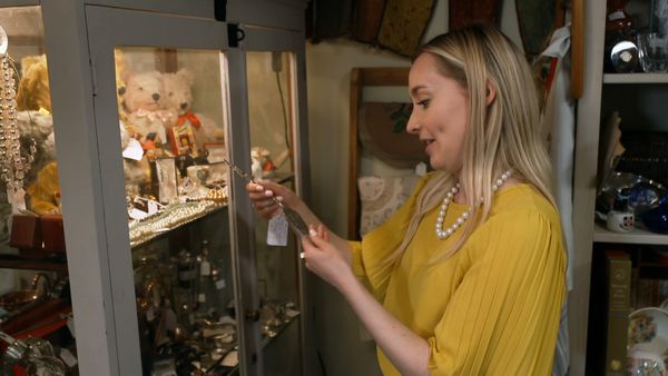 Antiques Road Trip - Neigh Money, Neigh Problem