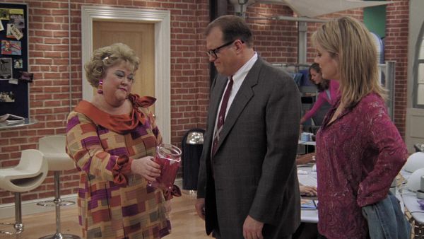 The Drew Carey Show - Drew & the Life-Size Jim Thome Cut-Out