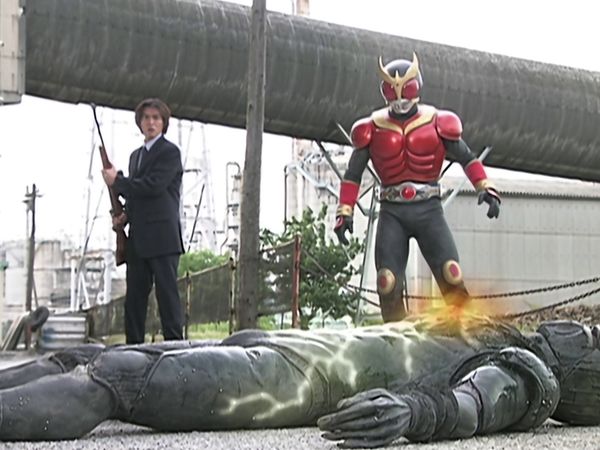 Kamen Rider Kuuga - Sonreír