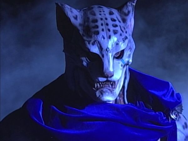 Kamen Rider Agito - Tormenta azul
