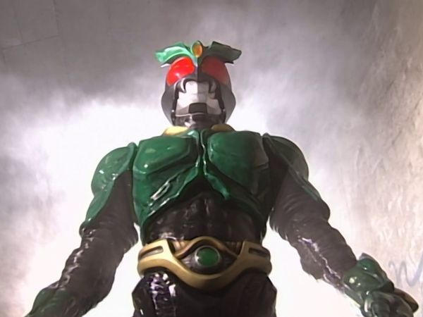 Kamen Rider Agito - El puño del monstruo triste