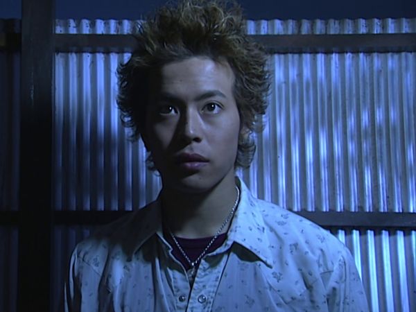 Kamen Rider Agito - La Mujer Sospechosa