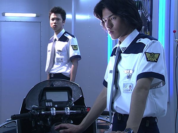 Kamen Rider Agito - Fin del equipo decidido