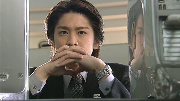 Kamen Rider 555 - Faiz - La Llegada del Nuevo Presidente