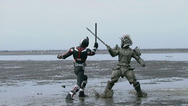 Kamen Rider 555 - Faiz - Mari Muere