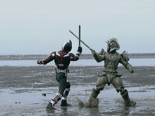 Kamen Rider 555 - Faiz - Mari Muere