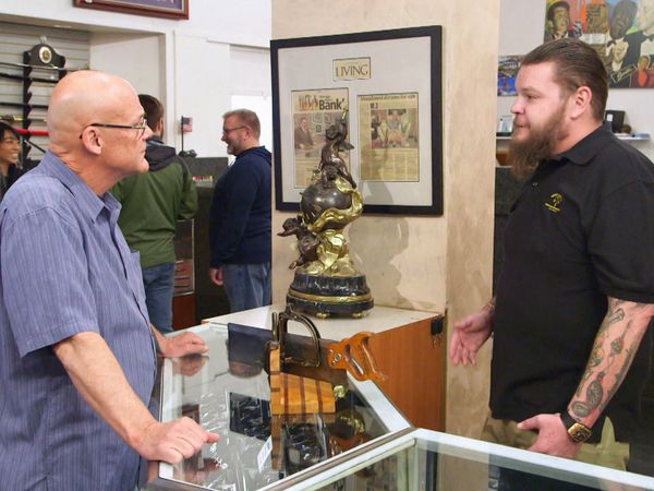 Pawn Stars - Episode 2215