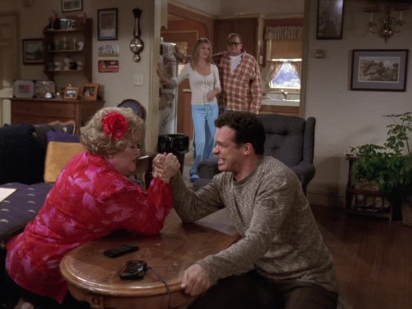 The Drew Carey Show - Sleeping With the Enemy