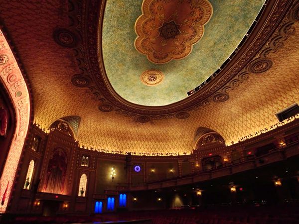 Landmarks: The Stages of Country Music - Tennessee Theatre