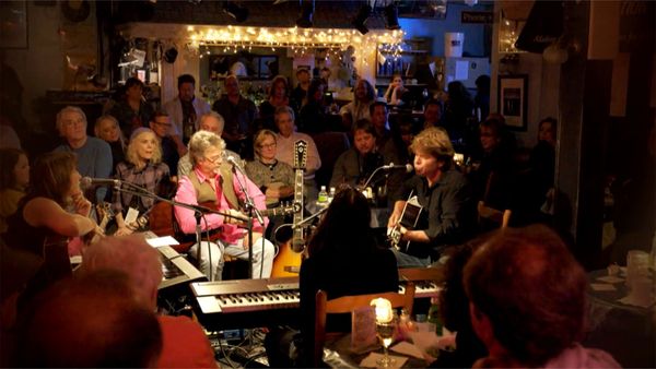 Landmarks: The Stages of Country Music - Bluebird Café