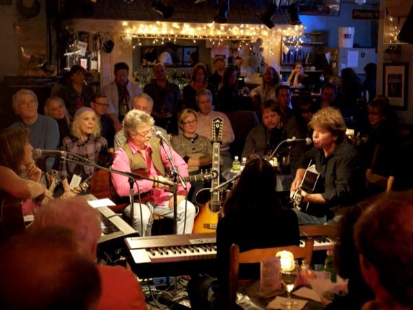 Landmarks: The Stages of Country Music - Bluebird Café